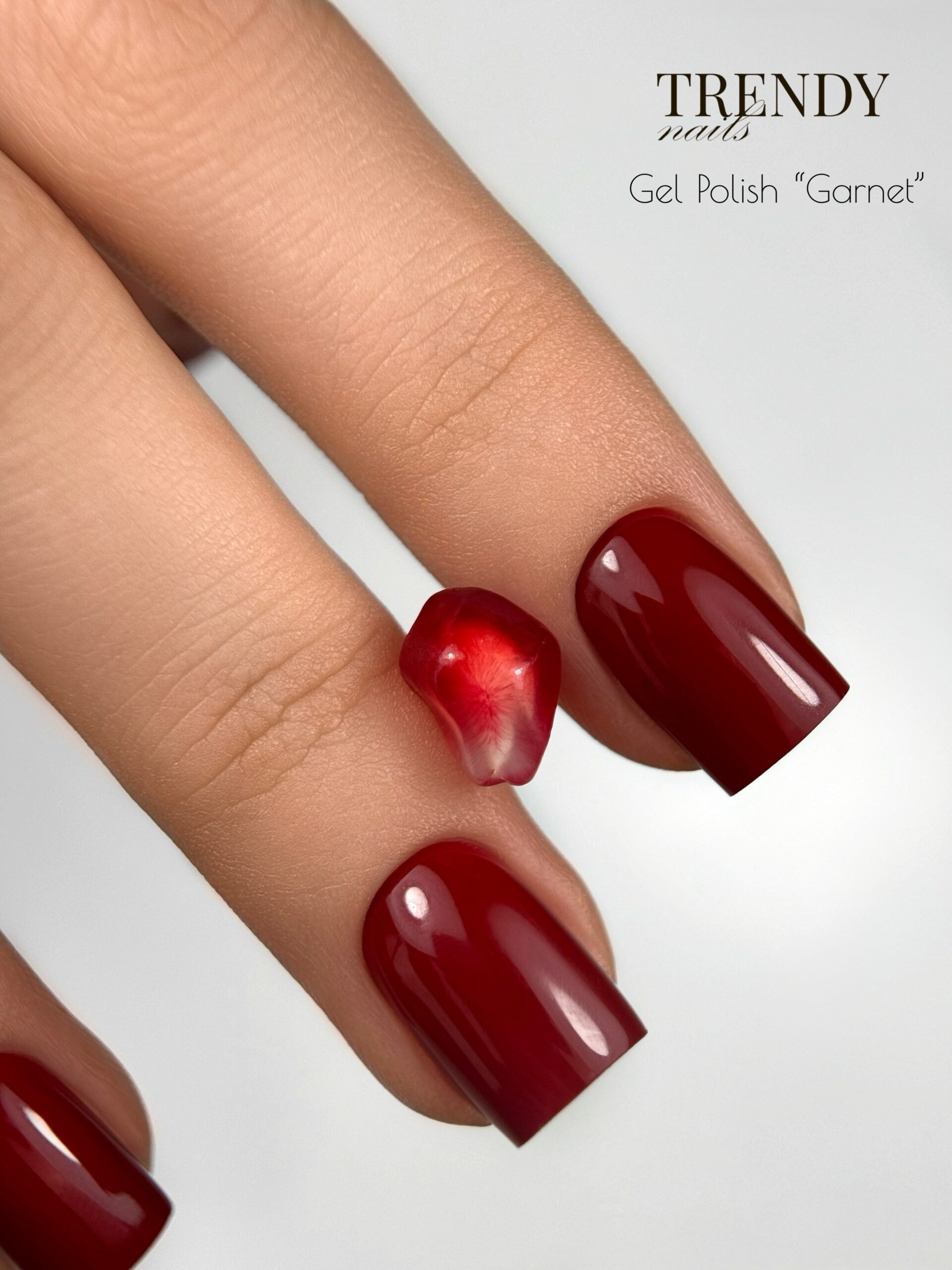 Gelinis lakas „Garnet” - Gallery