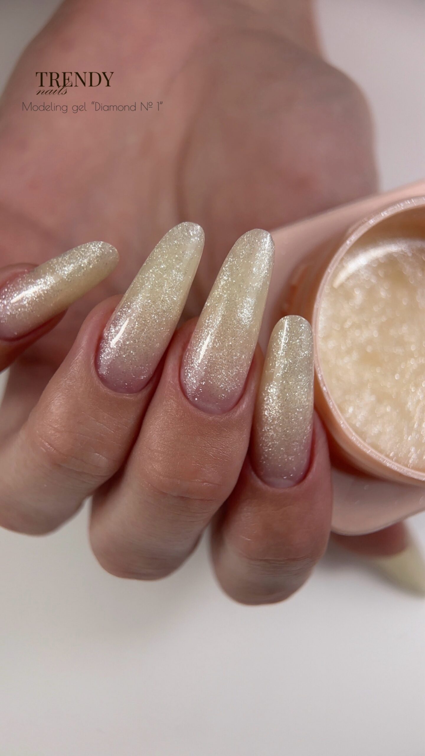 Modeliavimo gelis „Diamond 1” 30 ml - Gallery